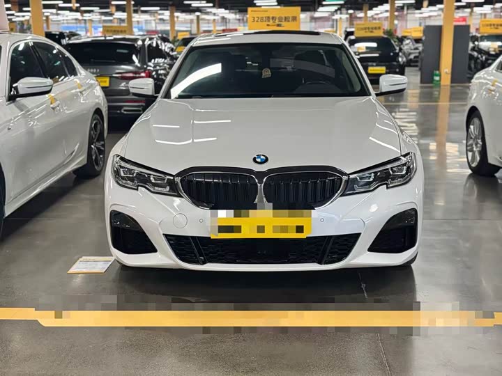 Фото 2 - BMW 3 Series