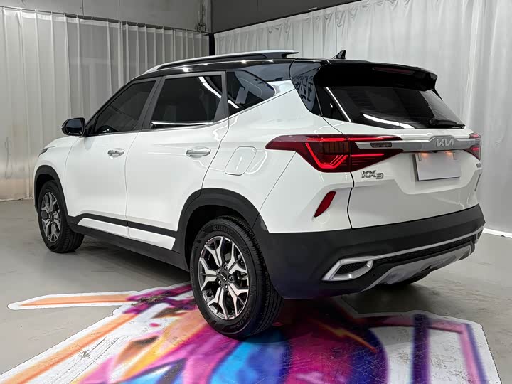 Фото 4 - Kia KX3