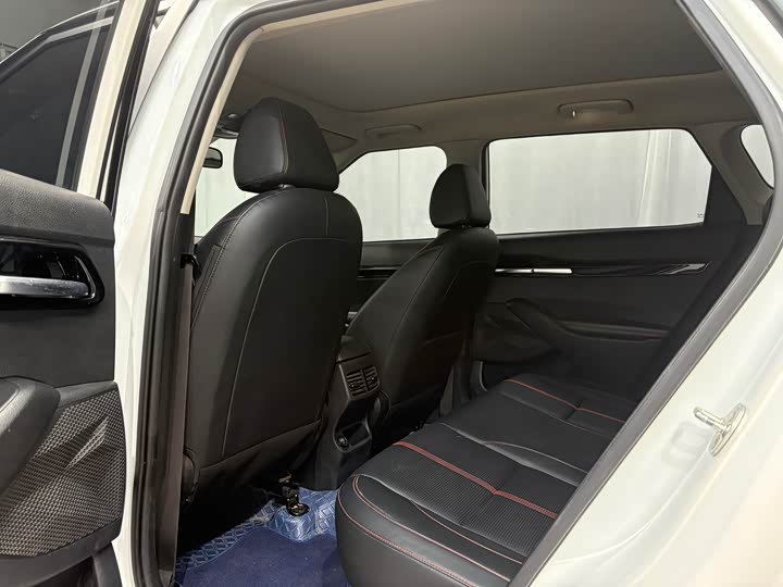 Фото 9 - Kia KX3