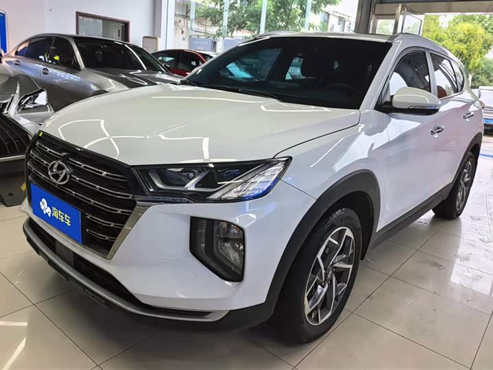 Фото 1 - Hyundai Tucson L