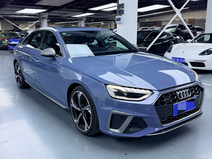 Фото 3 - Audi A4L