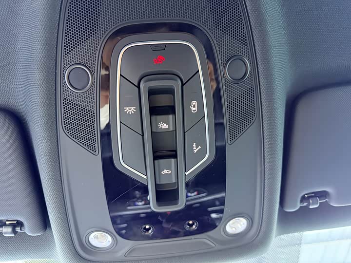 Фото 9 - Audi A4L