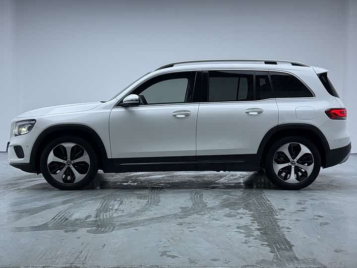 Фото 4 - Mercedes-Benz GLB-Class