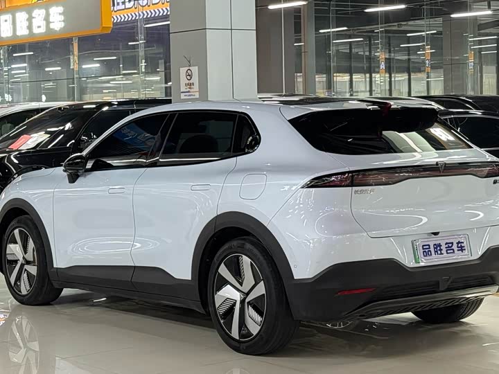 Фото 3 - Changan Deepal S05