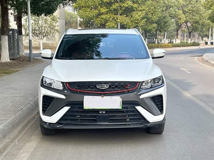 Фото 3 - Geely Coolray Hybrid