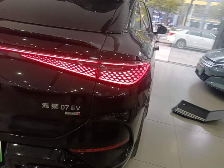 Фото 8 - BYD Sea Lion 07 EV