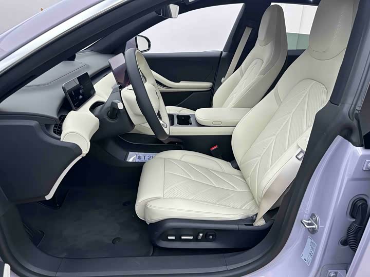 Фото 8 - Nio ET5T