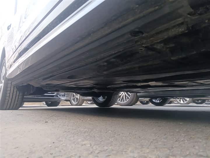 Фото 2 - Audi Q2L