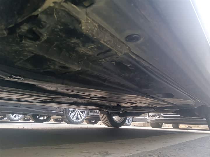 Фото 8 - Audi Q2L