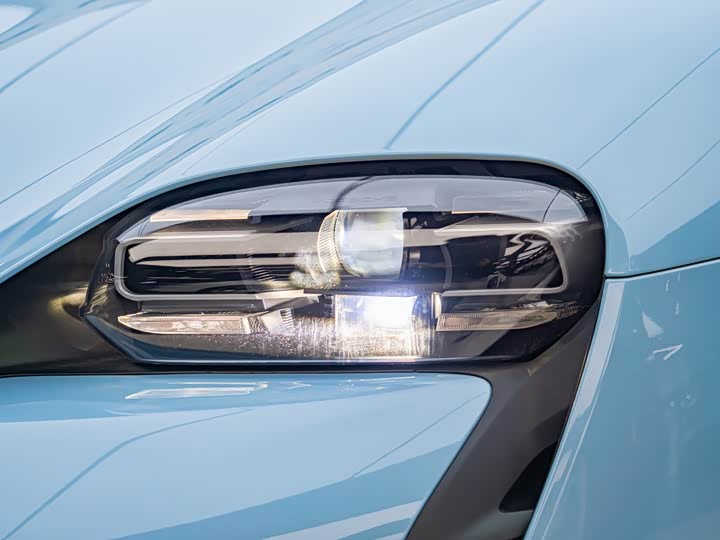 Фото 7 - Porsche Taycan