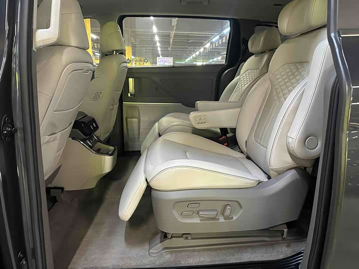 Фото 4 - Hyundai Custo