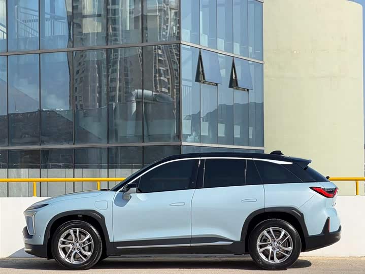 Фото 7 - Nio ES6