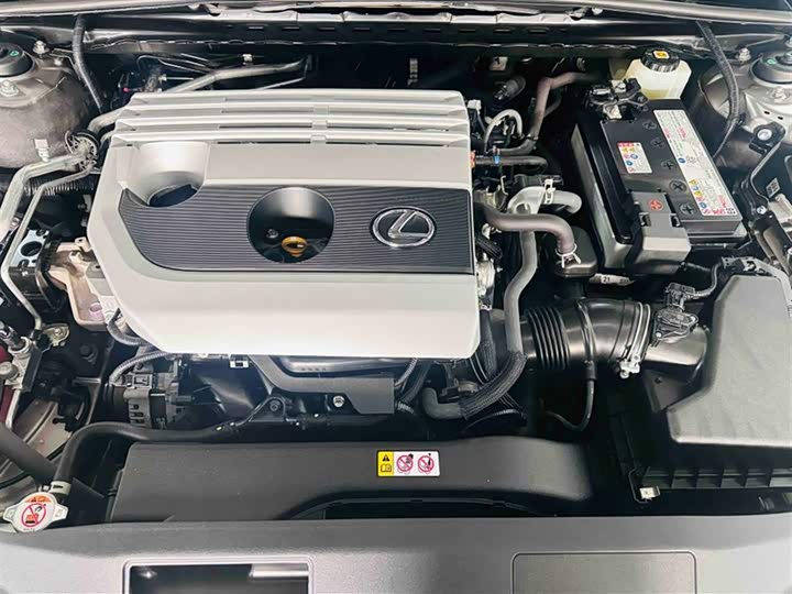 Фото 2 - Lexus ES