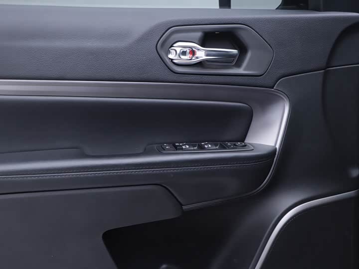 Фото 6 - Jeep Grand Commander