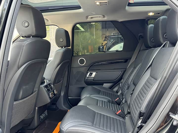 Фото 9 - Land Rover Discovery