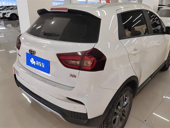 Фото 3 - Geely Vision X3