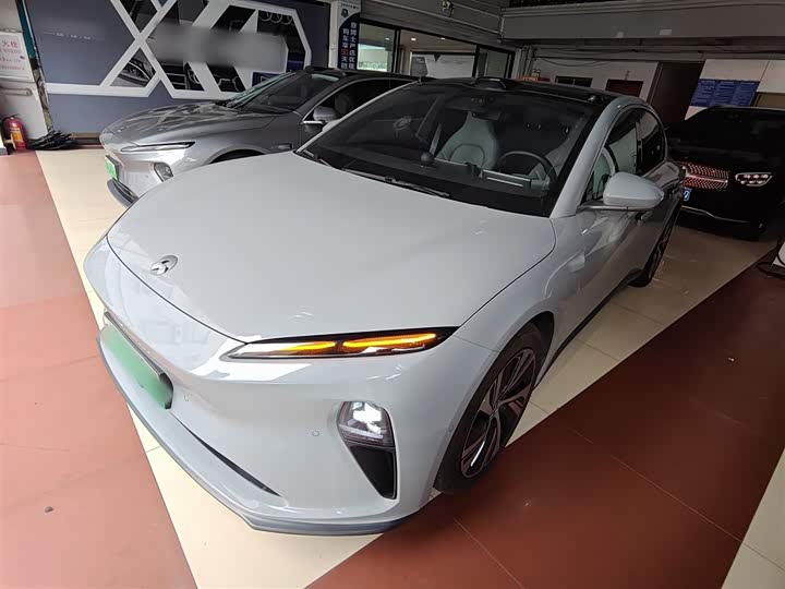 Фото 2 - Nio ET5