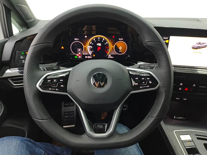 Фото 4 - Volkswagen Golf