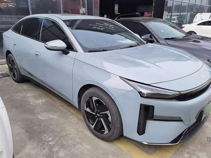 Фото 4 - Geely Galaxy L6