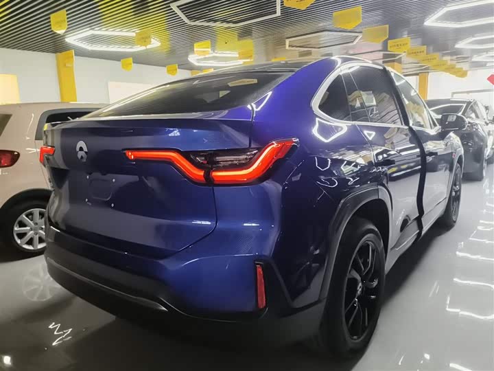 Фото 7 - Nio EC6