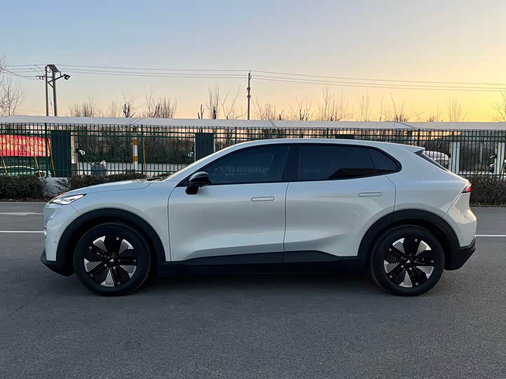 Фото 4 - Changan Deepal S05