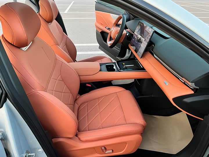 Фото 8 - Changan Deepal S05