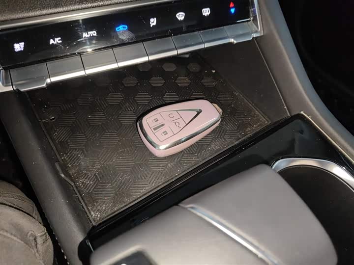 Фото 9 - Changan Eado Plus