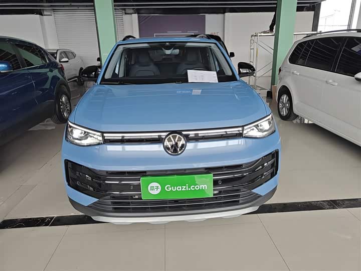 Фото 3 - Volkswagen Tharu