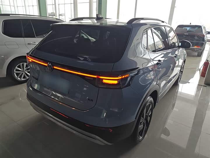 Фото 7 - Volkswagen Tharu