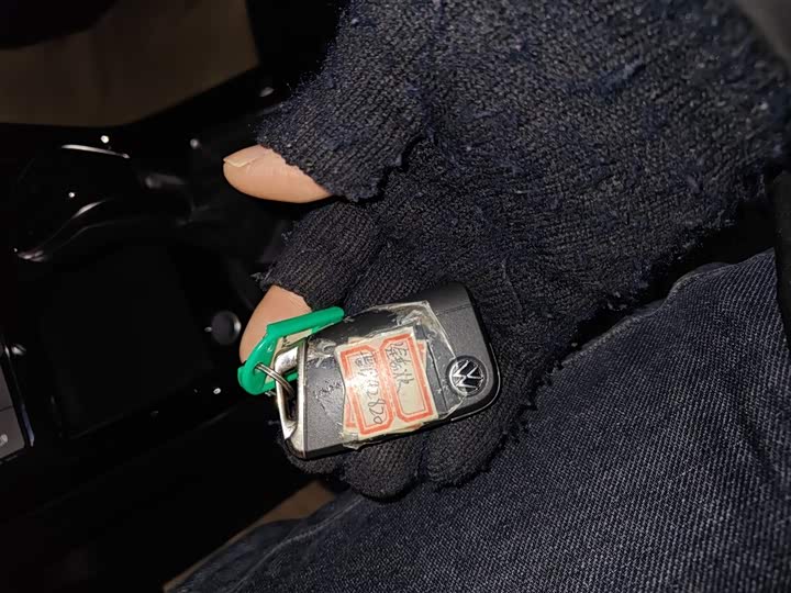 Фото 9 - Volkswagen Tharu