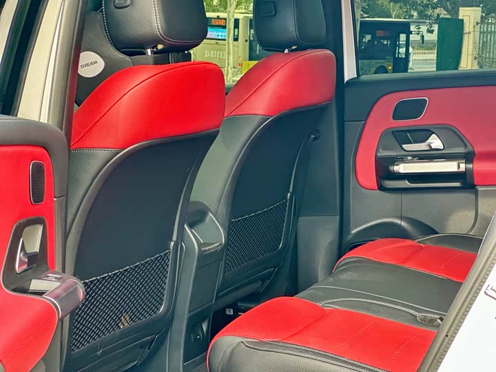 Фото 9 - Mercedes-Benz GLB-Class AMG