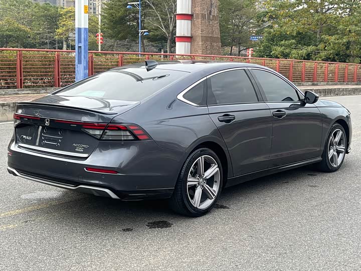 Фото 2 - Honda Accord