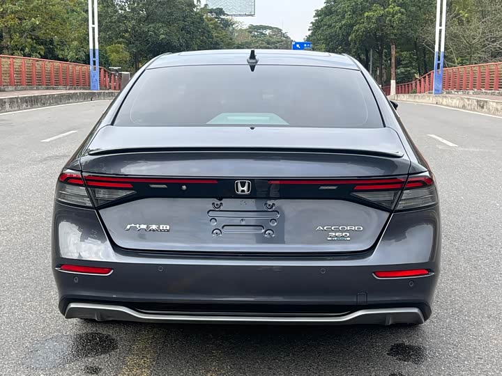 Фото 3 - Honda Accord