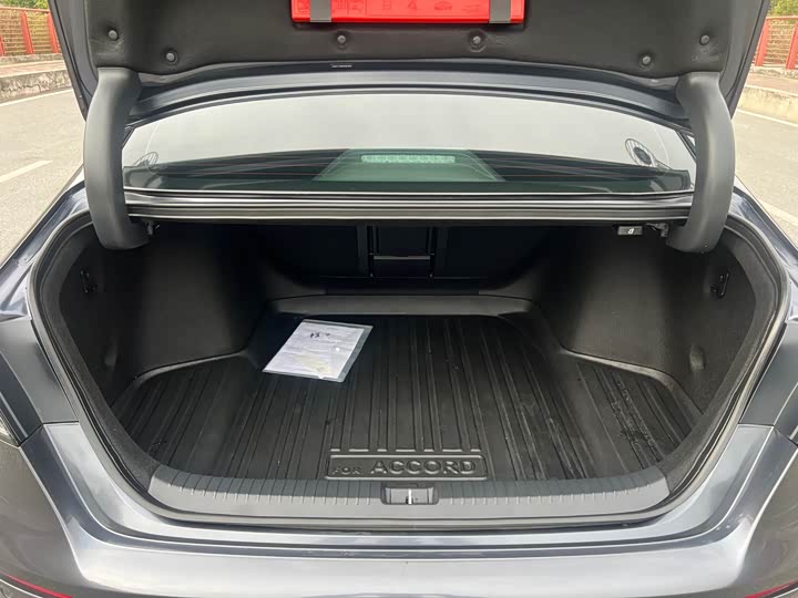 Фото 7 - Honda Accord