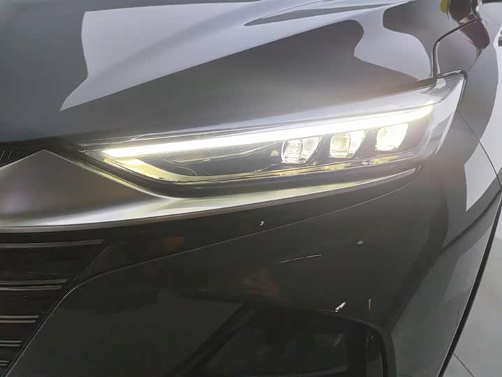 Фото 5 - Changan CS75