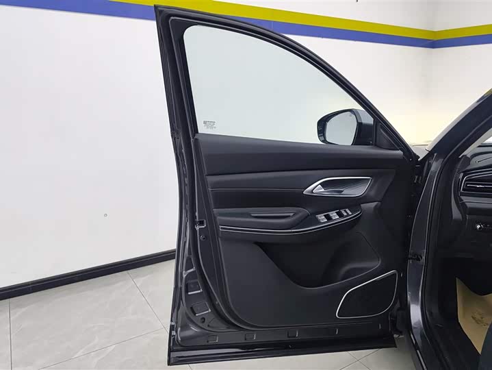 Фото 7 - Changan CS75