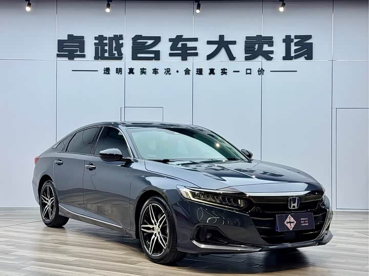 Фото 3 - Honda Accord