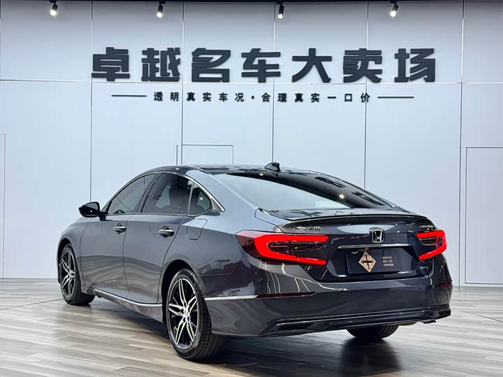 Фото 5 - Honda Accord