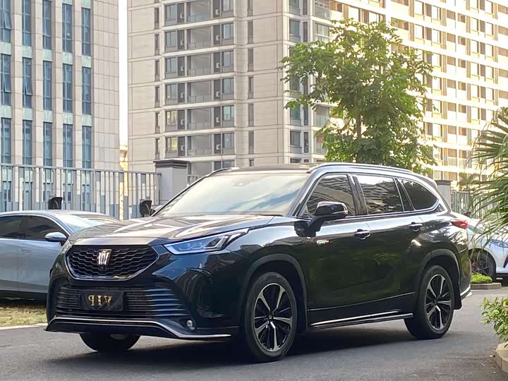 Фото 1 - Toyota Crown Kluger