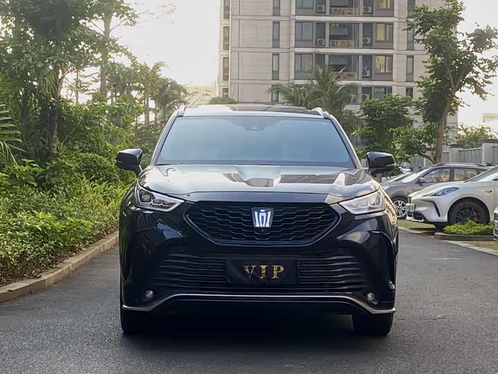 Фото 2 - Toyota Crown Kluger