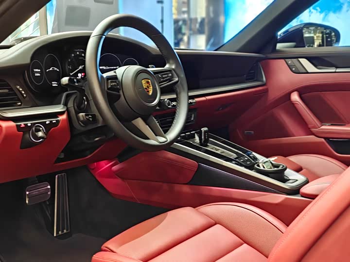 Фото 4 - Porsche 911