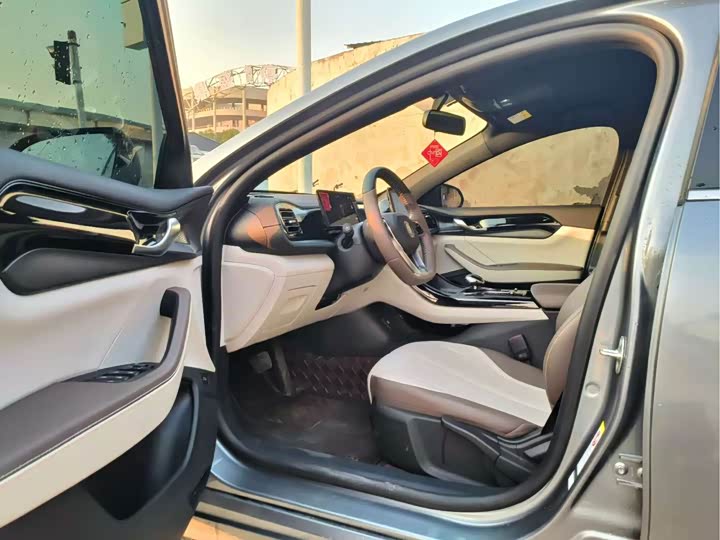 Фото 9 - BYD Qin Plus