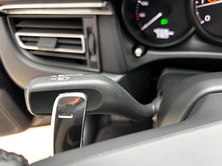 Фото 8 - Porsche Macan