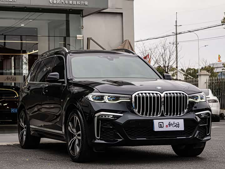 Фото 3 - BMW X7