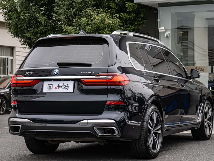 Фото 5 - BMW X7