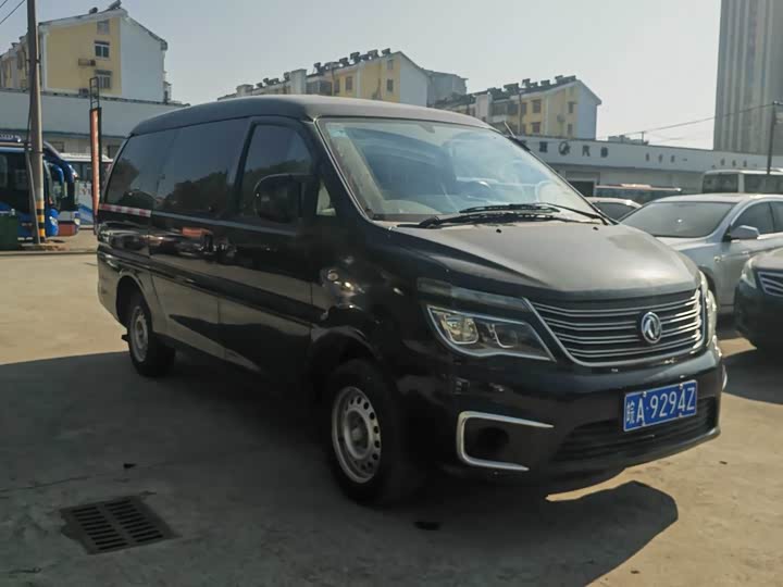 Фото 3 - Dongfeng Forthing Lingzhi M5