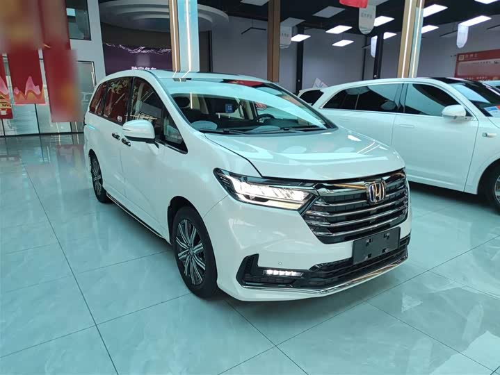 Фото 4 - Honda Odyssey