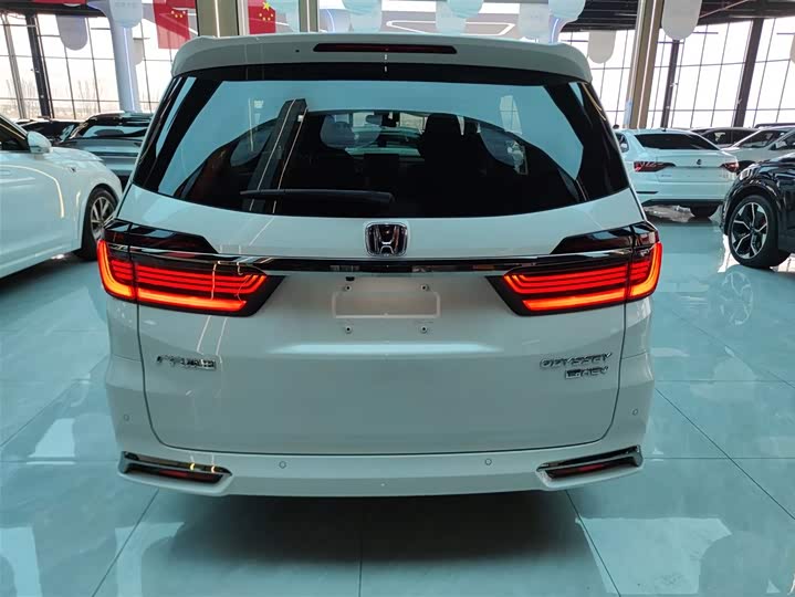 Фото 6 - Honda Odyssey