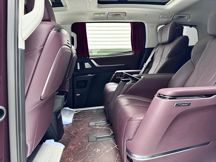 Фото 7 - Buick GL8 Century