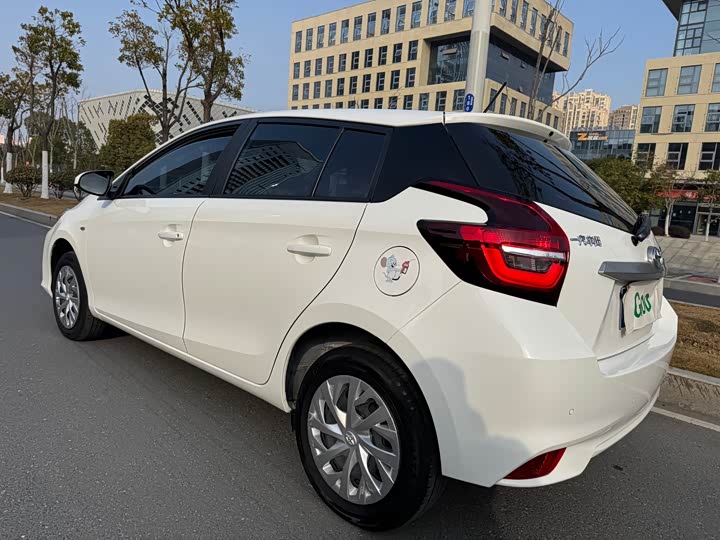 Фото 4 - Toyota Vios FS